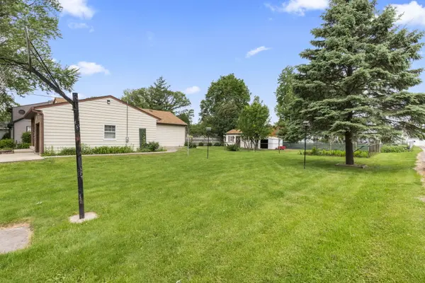 1406 Kaskaskia AVE, Elgin, IL 60123