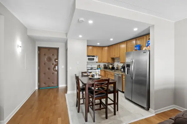 9355 Irving Park RD #401, Schiller Park, IL 60176