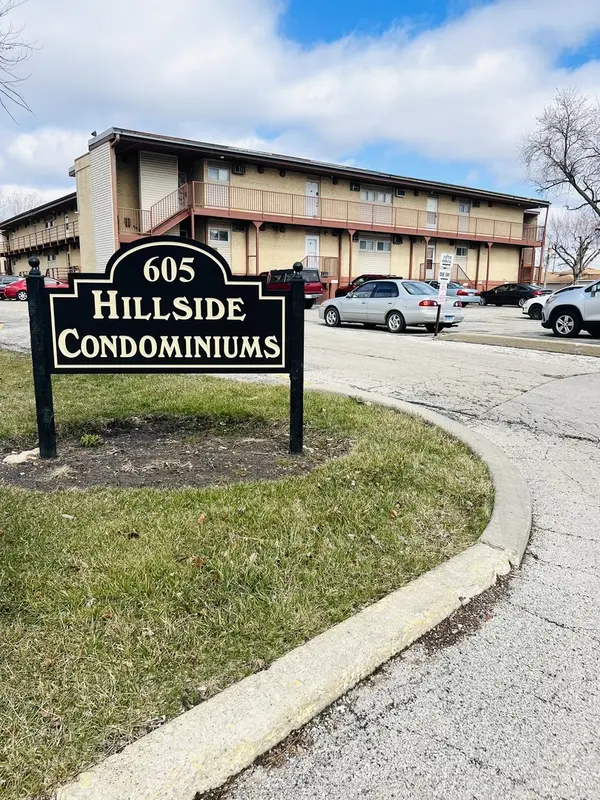 605 N WOLF RD #8E, Hillside, IL 60162
