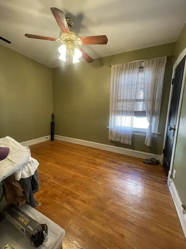 7706 S Saint Lawrence AVE, Chicago, IL 60619