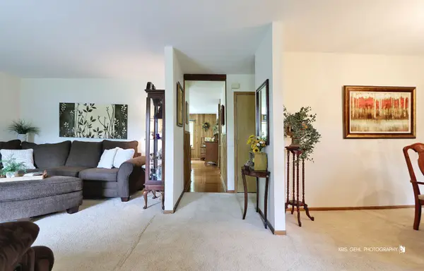 11910 Mohican DR, Algonquin, IL 60102