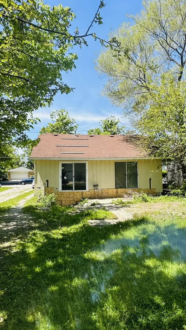 4405 Fairview AVE, Downers Grove, IL 60515