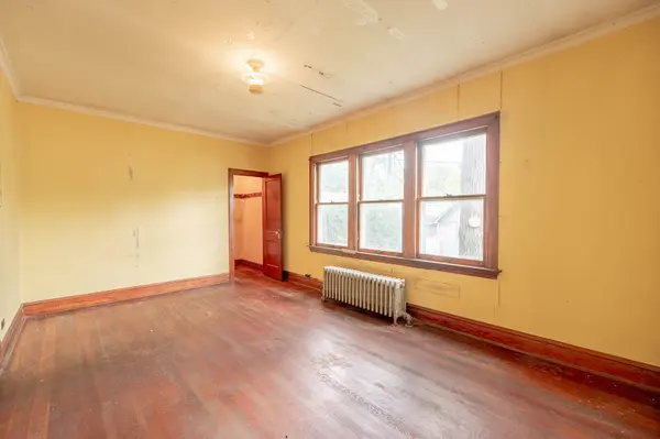 2323 Highland AVE, Berwyn, IL 60402