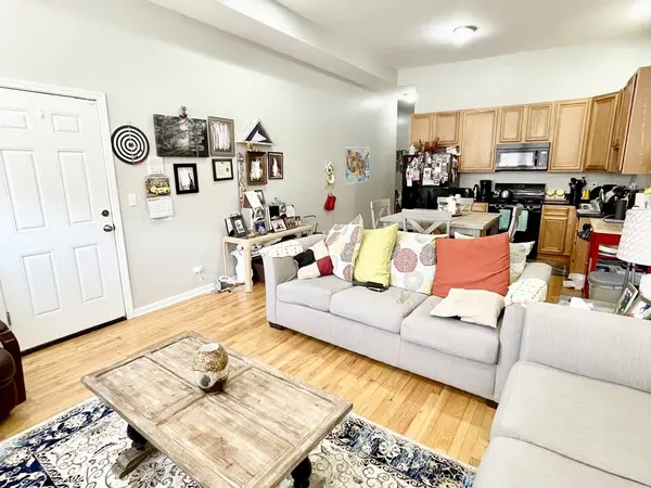 2438 N Laramie AVE, Chicago, IL 60639