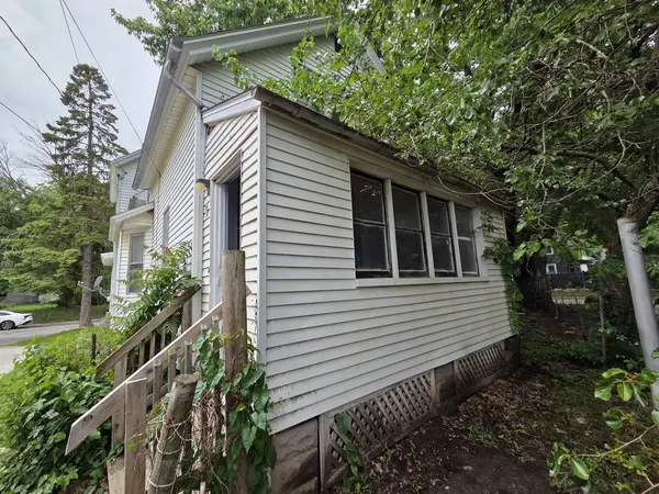 1405 25th ST, Rock Island, IL 61201