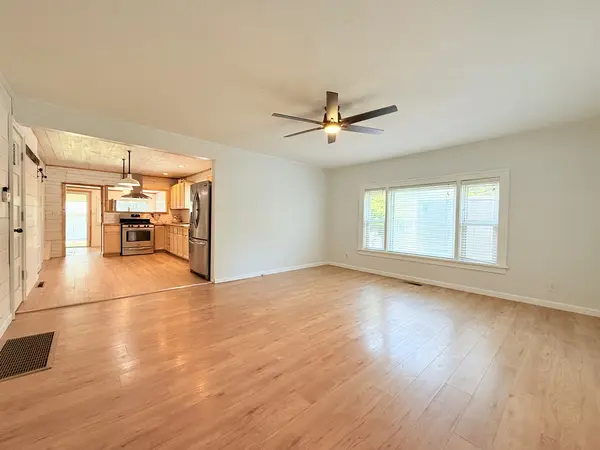 90 Pickering RD, Harrisburg, IL 62946