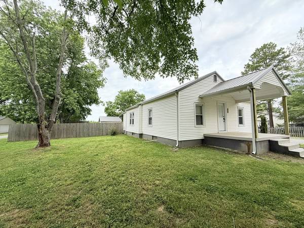 90 Pickering RD, Harrisburg, IL 62946