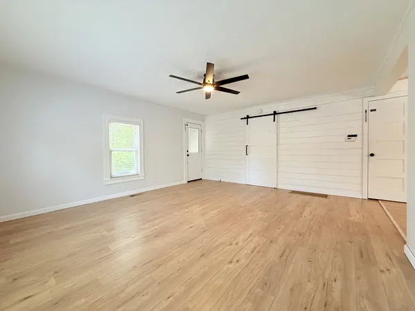 90 Pickering RD, Harrisburg, IL 62946