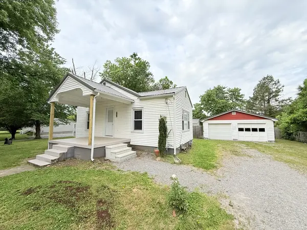 90 Pickering RD, Harrisburg, IL 62946