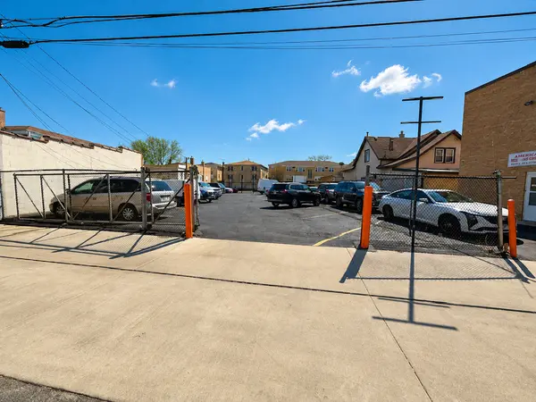 8050 Grand AVE, River Grove, IL 60171