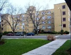 5335 N California AVE #304, Chicago, IL 60625