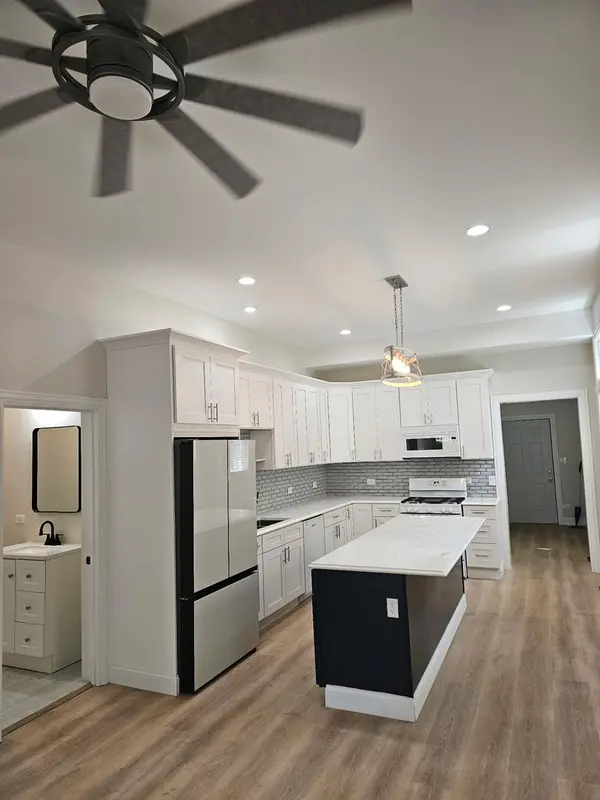 9131 S Exchange AVE, Chicago, IL 60617