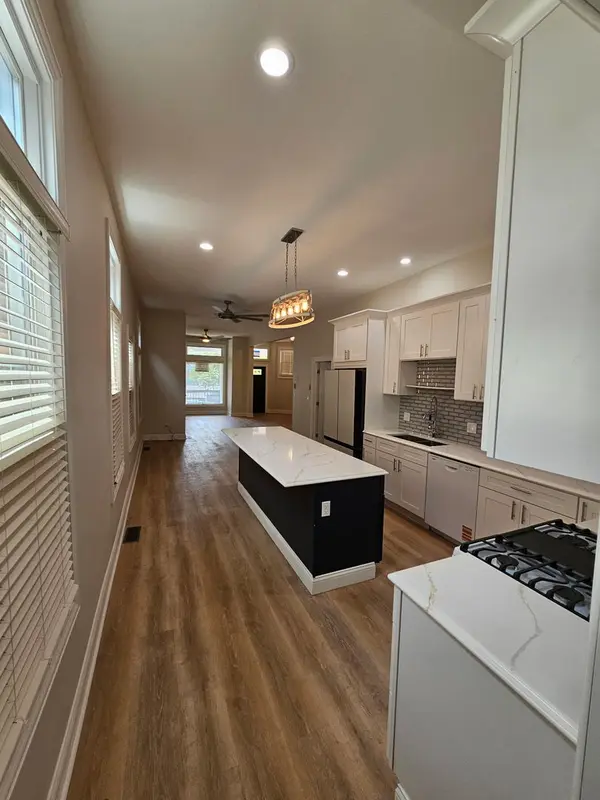 9131 S Exchange AVE, Chicago, IL 60617