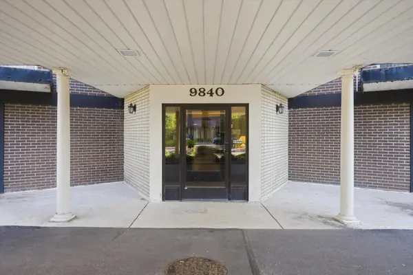 9840 S Pulaski RD #310, Oak Lawn, IL 60453