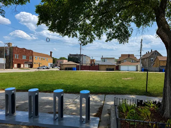 13303 S Baltimore AVE, Chicago, IL 60633