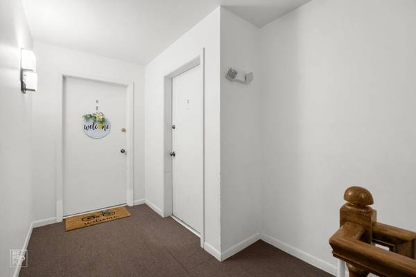 156 W Golf RD #E, Libertyville, IL 60048