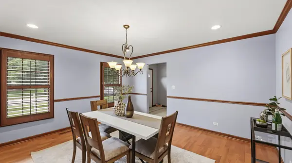 2418 Flambeau DR, Naperville, IL 60564