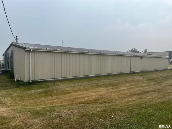 702 N Highway 61, Wapello, IA 52653