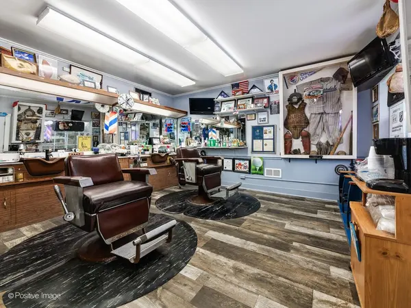 6921 W Higgins AVE, Chicago, IL 60656