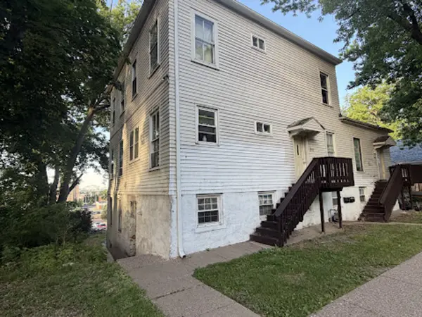 511 W 6th ST, Davenport, IA 52803