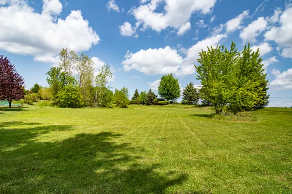 2601 Sanctuary LN, Spring Grove, IL 60081