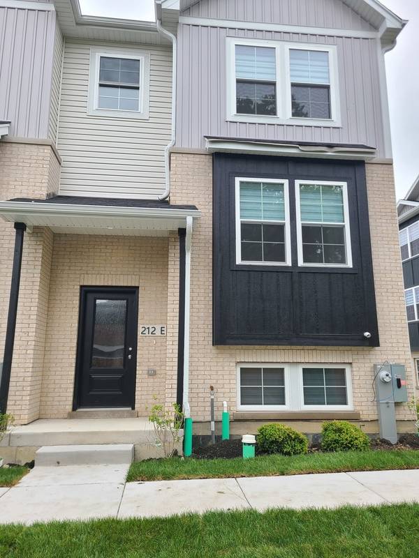 212 Walnut ST N #E, Bensenville, IL 60106
