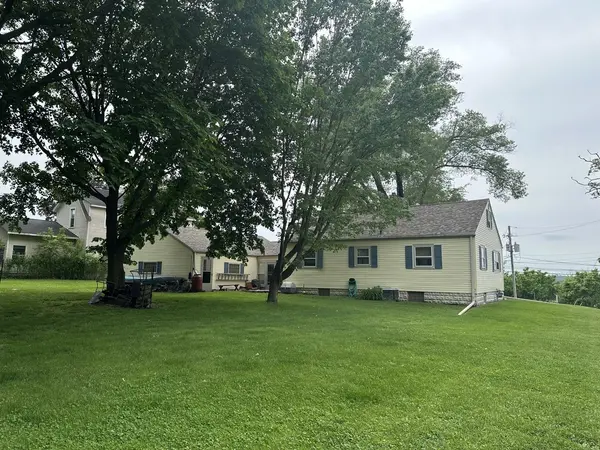 626 N 4th ST, Savanna, IL 61074