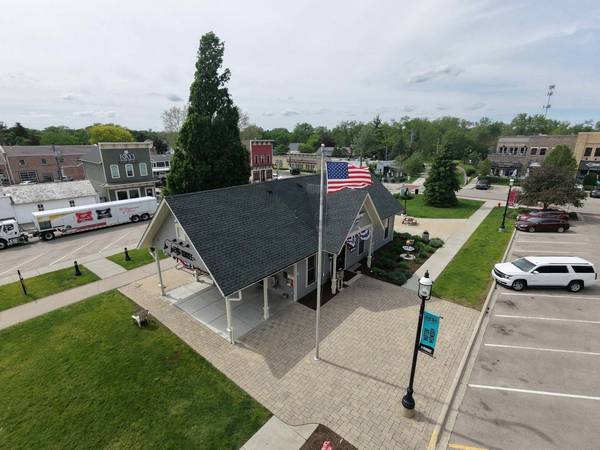 408 BARRINGTON AVE, East Dundee, IL 60118