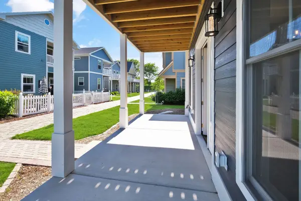 13 Great Loop West DR, Ottawa, IL 61350