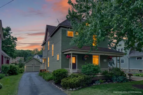 354 S Madison ST, Woodstock, IL 60098