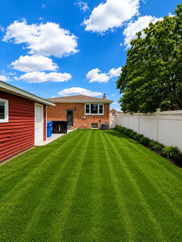 11401 S Lawndale AVE, Chicago, IL 60655