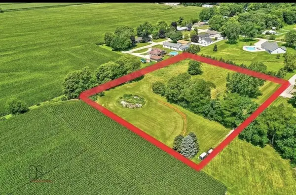 1822 N 2729th RD, Ottawa, IL 61350