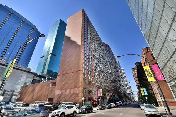 211 E Ohio ST #2721, Chicago, IL 60611