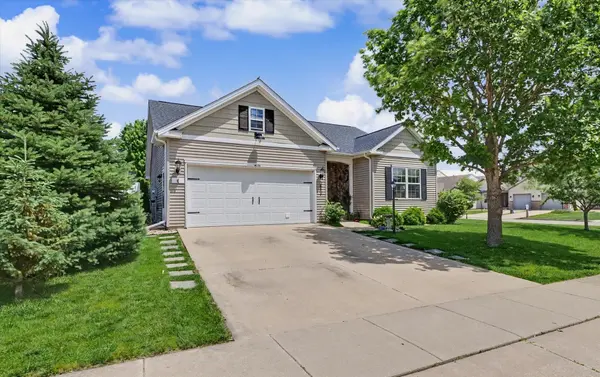 3802 Sandstone DR, Champaign, IL 61822