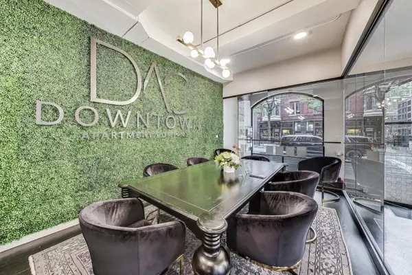 200 W Superior ST, Chicago, IL 60654