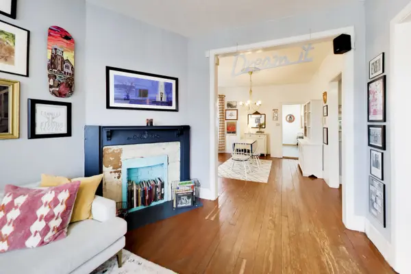 3735 W Palmer ST, Chicago, IL 60647