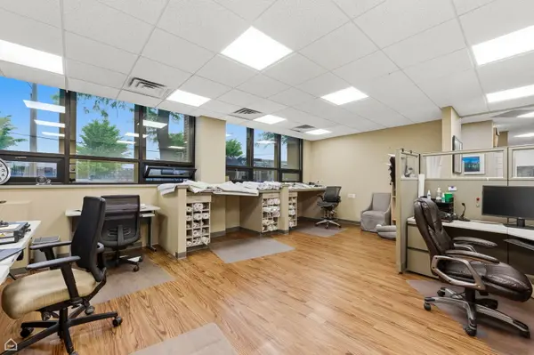 6200 S Oakley AVE, Chicago, IL 60636