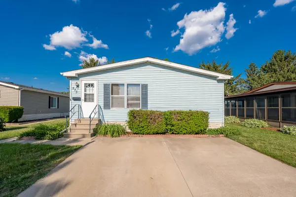 273 Fox LN, Belvidere, IL 61008