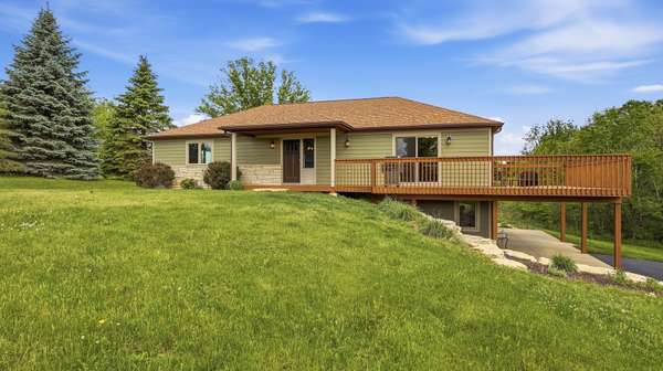 2 Concord CT, Galena, IL 61036
