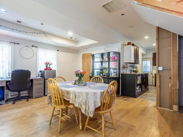 1133 N Kedvale AVE, Chicago, IL 60651