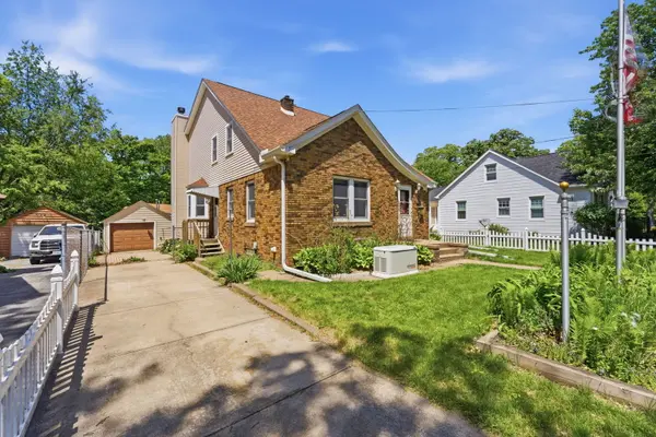 2031 12th ST, East Moline, IL 61244