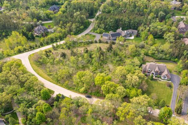 3319 Tanager TRL, Prairie Grove, IL 60012