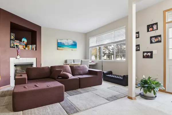 2316 Reflections DR #2316, Aurora, IL 60502