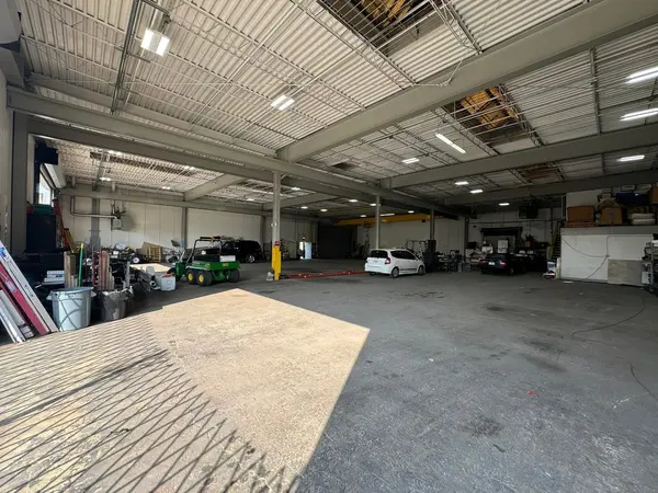 4451 W Kinzie ST, Chicago, IL 60624
