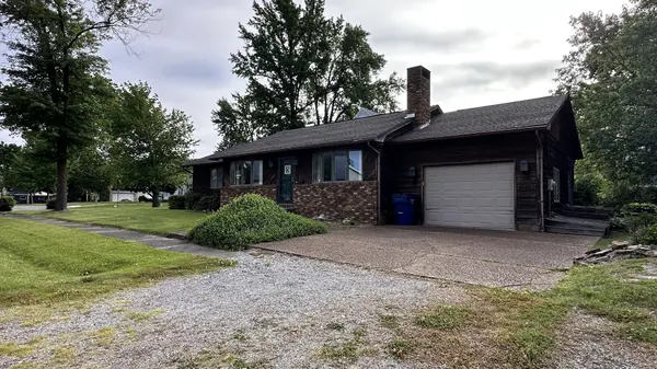 202 N Van Buren ST, West Frankfort, IL 62896