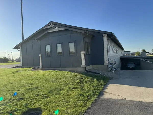 410 E Stevenson RD, Ottawa, IL 61350