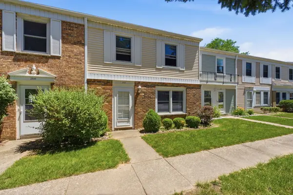 2938 Archer DR #14, East Moline, IL 61244
