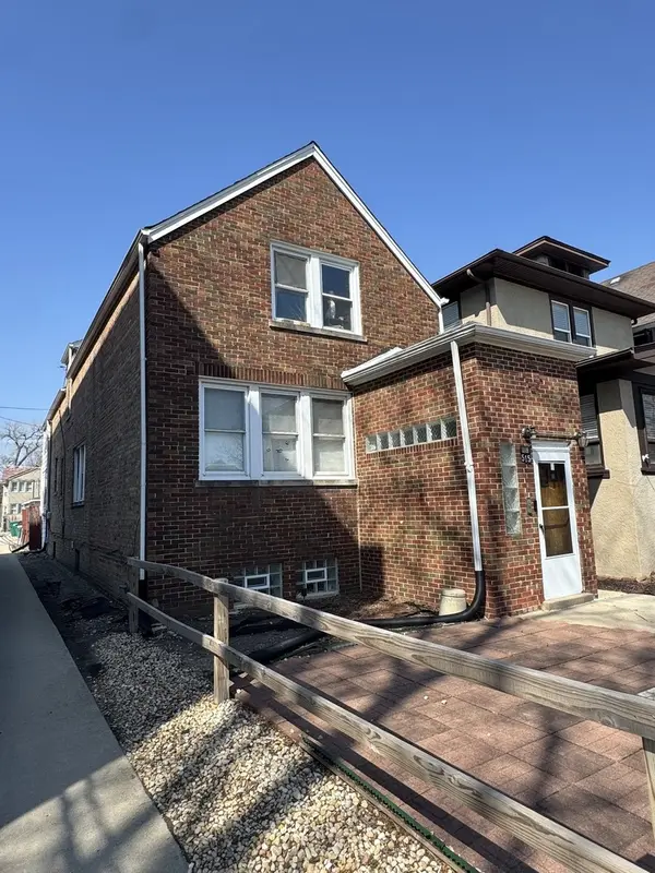 515 N Humphrey AVE, Oak Park, IL 60302