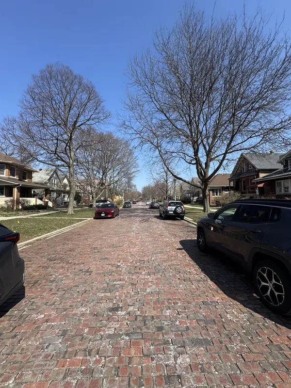 515 N Humphrey AVE, Oak Park, IL 60302