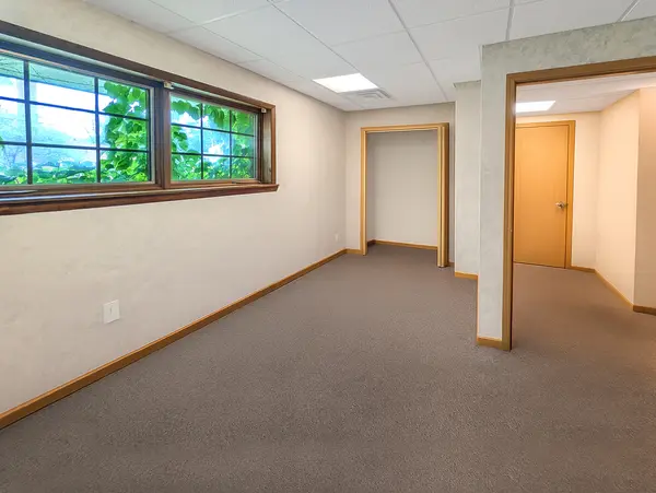 4106 W Crystal Lake RD #A, Mchenry, IL 60050